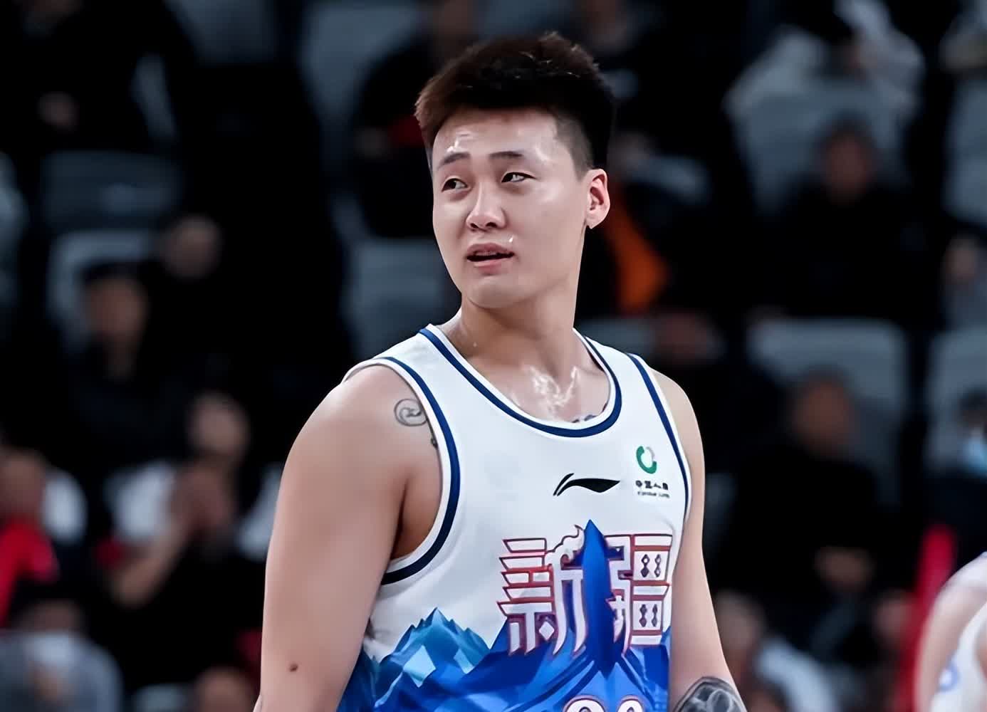 新疆男篮力克福建队，取得关键胜利