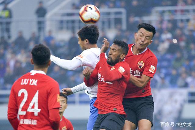 天海主场大胜建业,目前保级前景看好 天海主场大胜建业,目前保级前景看好