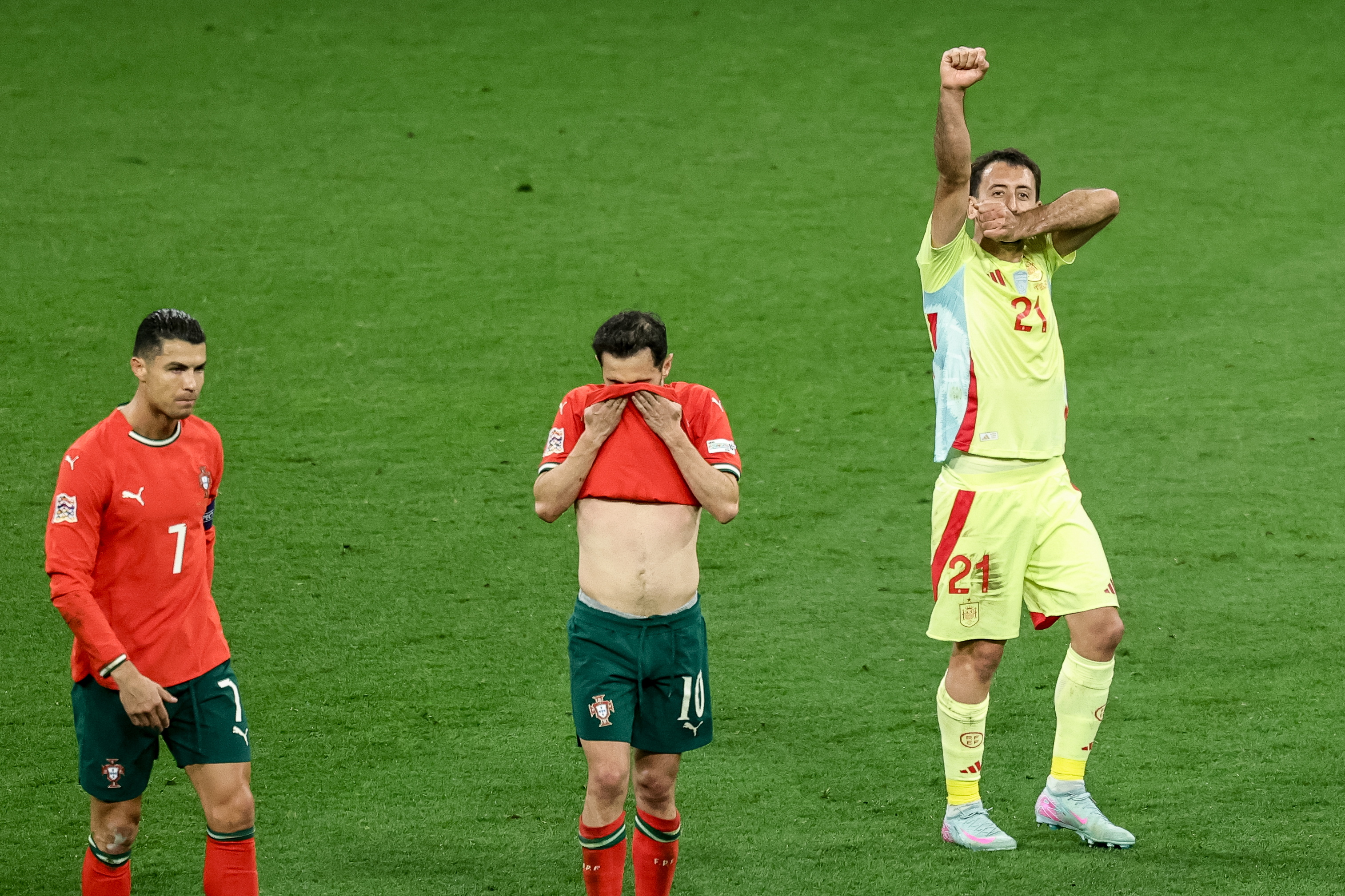 包含葡萄牙队惊险晋级,关键进球点燃希望的词条 包含葡萄牙队惊险晋级,关键进球点燃希望的词条