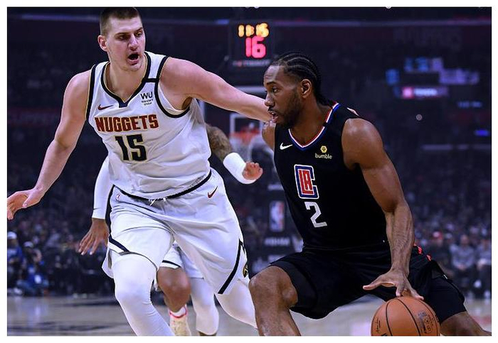 关于榜首之争仍在继续,双方战术对决让人期待不已的信息 关于榜首之争仍在继续,双方战术对决让人期待不已的信息