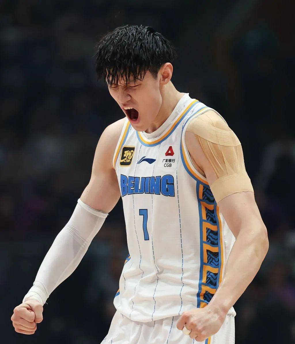 包含CBA球员突破自我,表现堪称完美的词条 包含CBA球员突破自我,表现堪称完美的词条